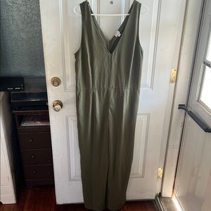 Olive Green Sleeveless Jumpsuit missing belt